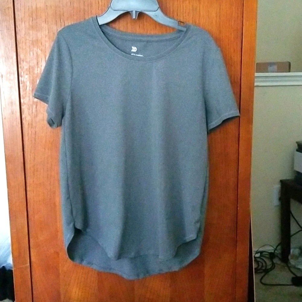 Activewear shirt ,grey, size Medium